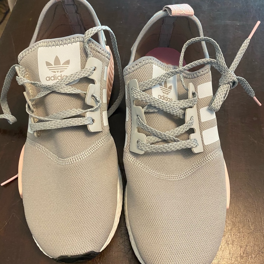 Adidas NMD R_1 Vapour  Pink size 7